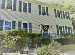 63 Streeter Rd, Sturbridge, MA 01518
