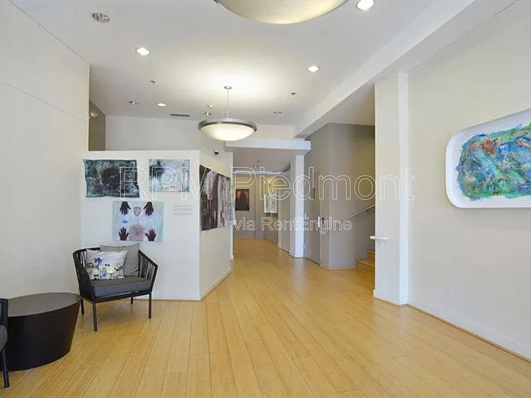 563 Memorial Dr SE #210 — Photo 15