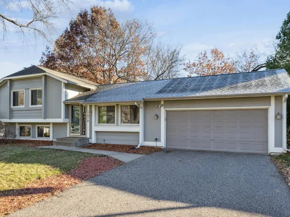 7670 Berkshire Way, Maple Grove, MN 55311