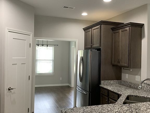 5th image of 4965 Saint Ives Dr
