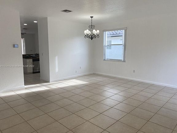 5th image of 10270 SW 59th St