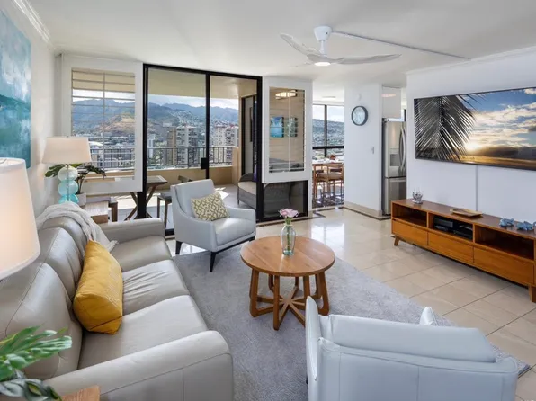 2121 Ala Wai Blvd, Honolulu, HI