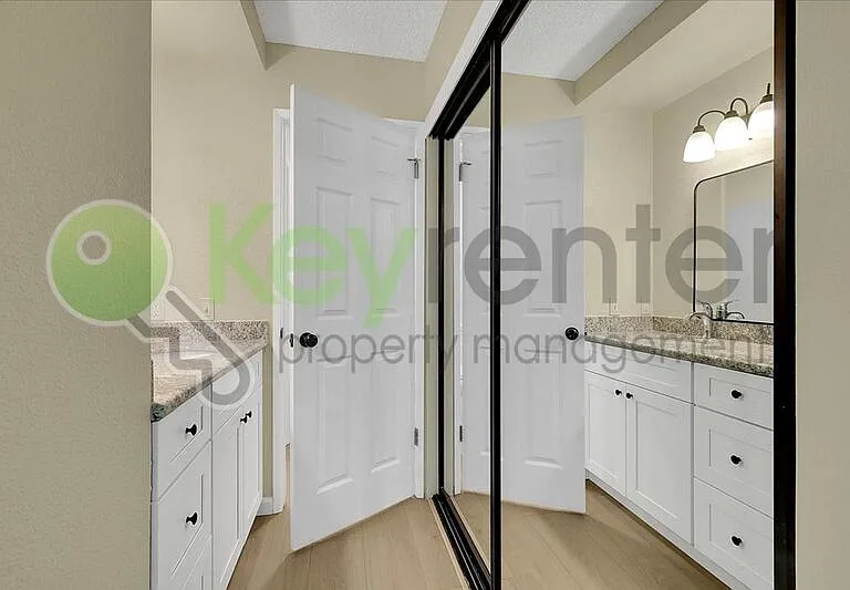 600 Del Verde Cir #2 — Photo 18