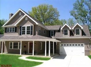 447 Burns Ave, Saint Louis, MO 63122