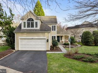 11207 Pavilion Club Ct, Reston, VA 20194