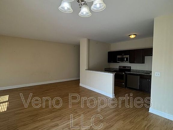 5th image of 591 Boght Rd #1