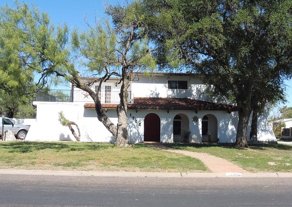 1st image of 1702 Catalina Dr