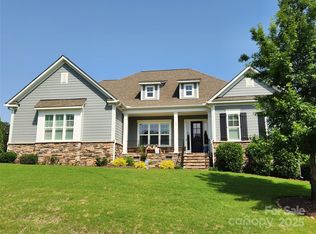 107 Hillside Cove Ct, Mooresville, NC 28117