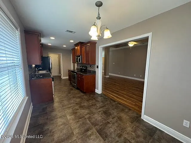 17380 Palm Ridge Dr — Photo 17