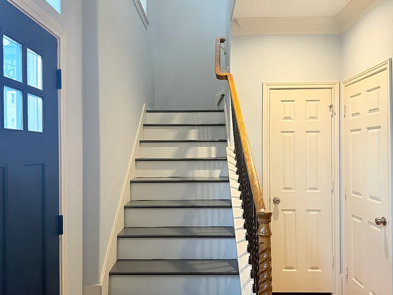1759 Aden Dr #1 — Photo 3