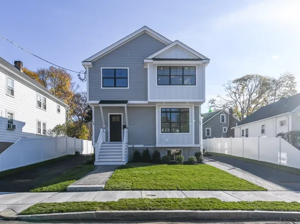 33-35 Hovey St, Watertown, MA 02472