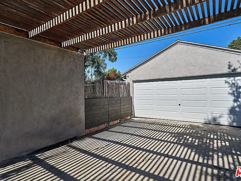 7907 Reading Ave — Photo 23