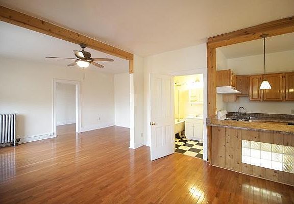 3rd image of 1238 E Brady St APT 8