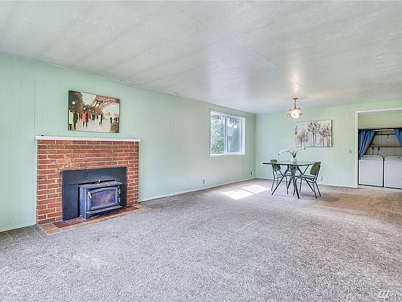 5th image of 1365 Thurston Ave NE