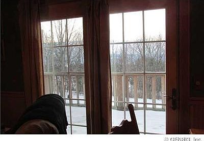 5th image of 8073 Farview Dr