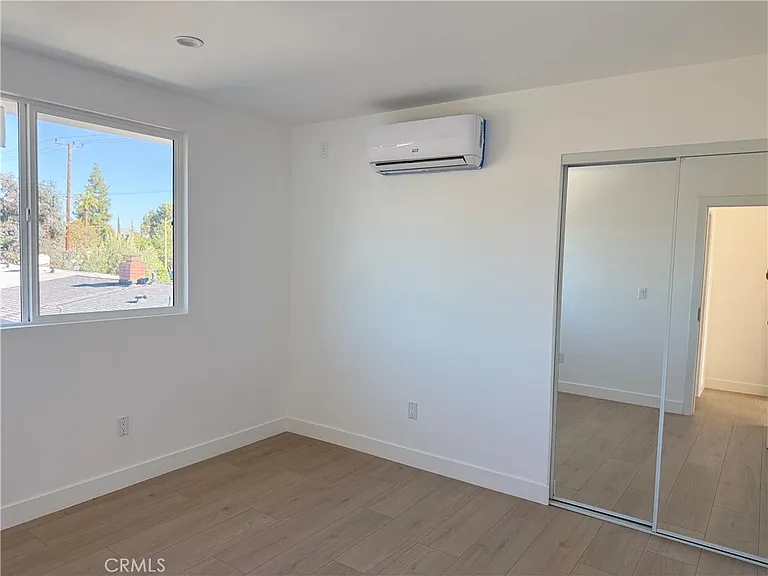 22913 Sherman Way — Photo 14