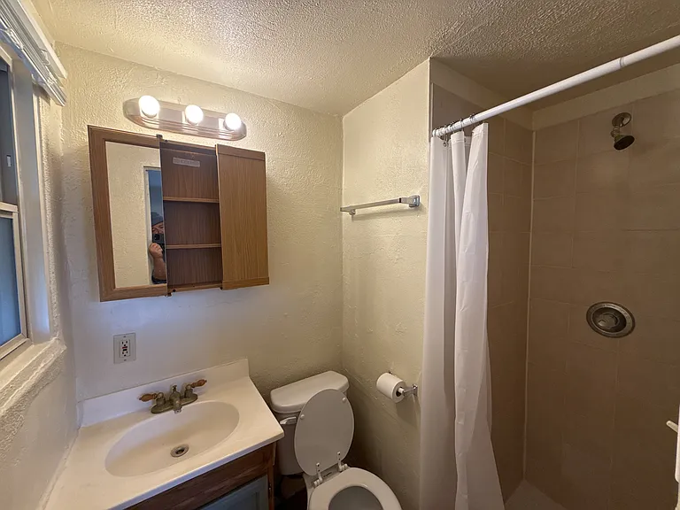 2301 N Northway Ave #10 — Photo 14