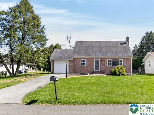 1455 Wynnewood Dr, Bethlehem, PA 18017