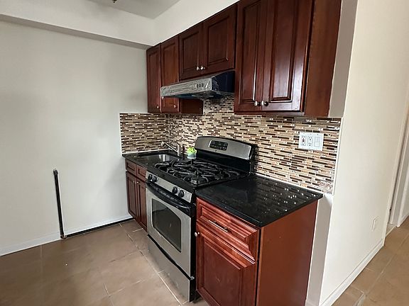 2nd image of 312 126th St Fl 2