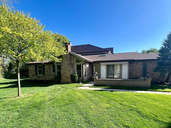 49421 Northwood Ct, Shelby Township, MI 48315