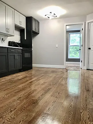 Rented by Aron Fried, LREB | media 18