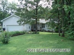 1562 Mockingbird Ln, Osage Beach, MO 65065