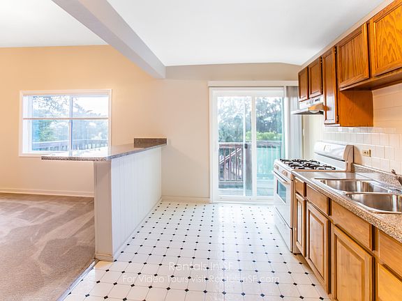 3rd image of 245 Chenery St APT 4