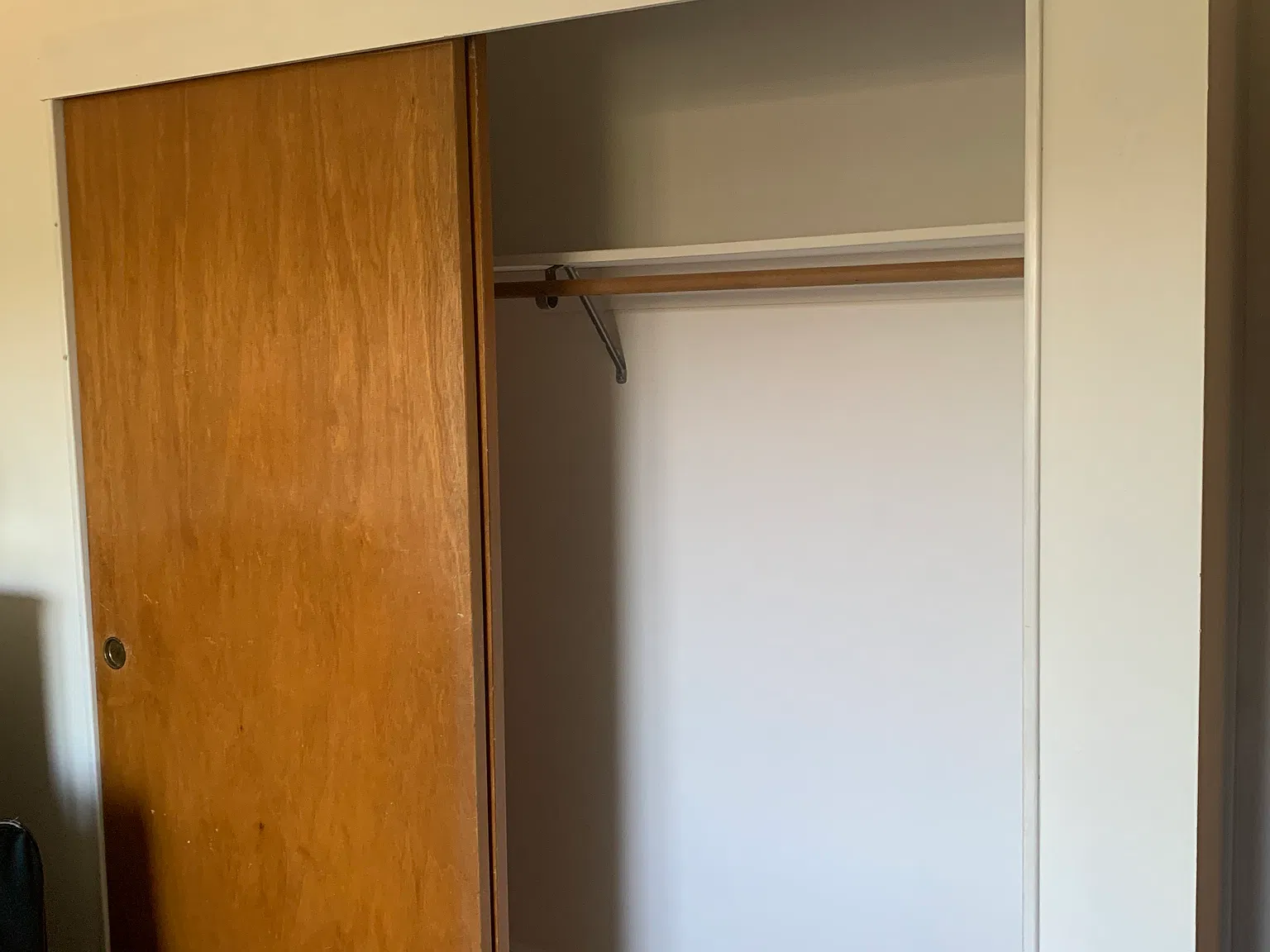 1 bed, 1500 sqft, $1,350 — Photo 2