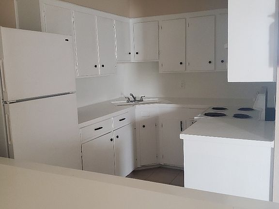 5th image of 9607 Marlive Ln