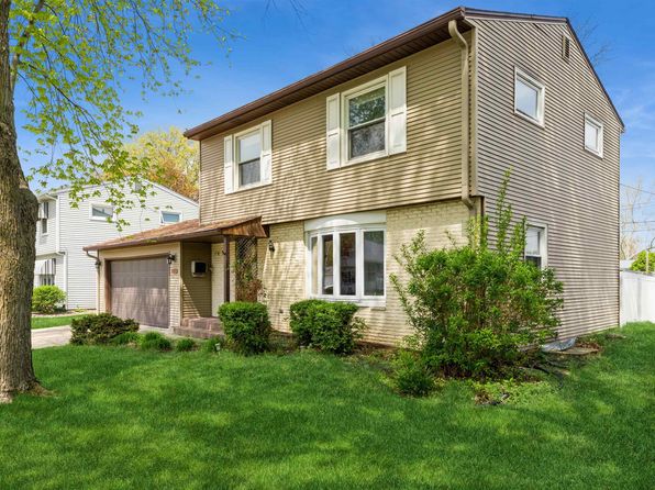 4733 20th Ave, Moline, IL 61265