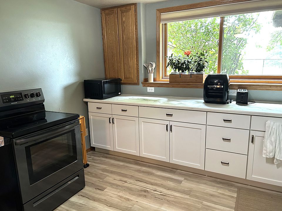 New kitchen. Everything provided such as dishware, air fryer, microwave, toaster, K-cup & espresso coffee makers.
