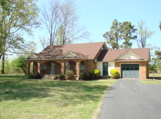 620 Crossland Rd, Puryear, TN 38251