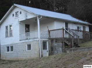 724 Goose Gap Rd, Sevierville, TN 37876