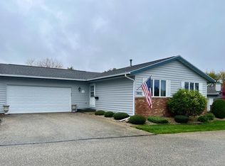 3452 Linbridge Ct, La Crosse, WI 54601
