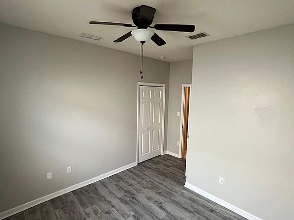 5th image of 5600 Hampton Hill Cir
