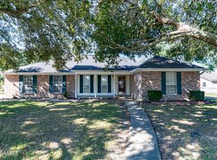 301 Cheyenne Cir, Scott, LA 70583