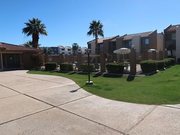 4th image of 1111 E University Dr