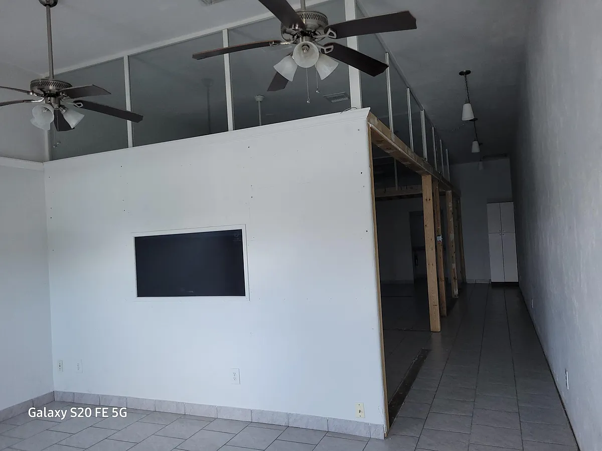 Building Photo - 1211 Miramar St #4