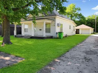 316 W 3rd St, Erie, KS 66733