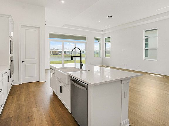 Island Kitchen