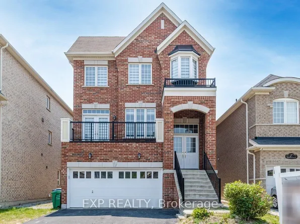 5 Appleaire Cres, Brampton, ON L6R 0Y4