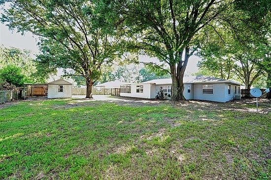 2nd image of 2454 Palmway Cir