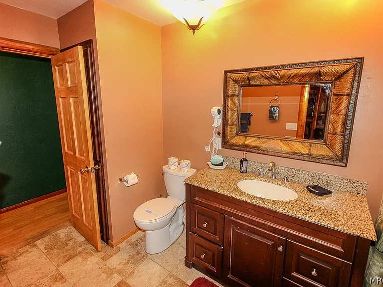 46784 Pioneertown Rd — Photo 35