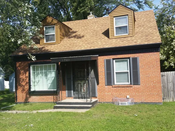 1943 E Linden St, Kankakee, IL 60901