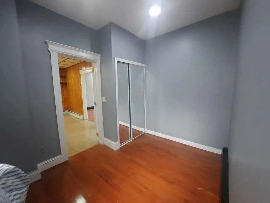 3 bed, $2,000 — Photo 3