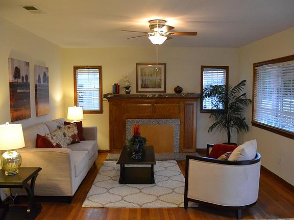2nd image of 296 Doris Ave