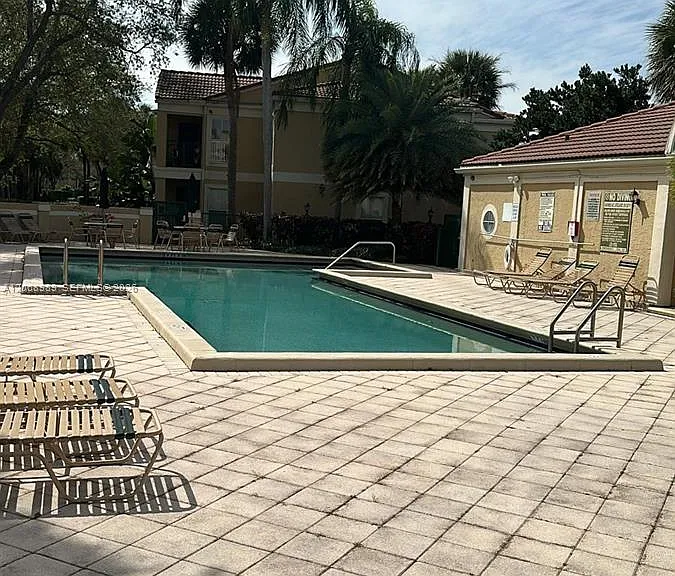 777 Riverside Dr #1526 — Photo 21