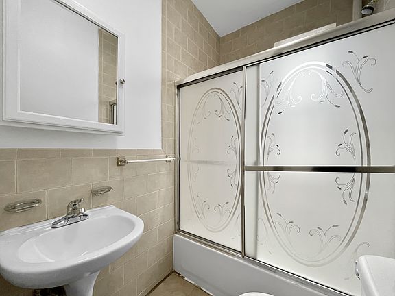 5th image of 528 W 152nd St APT 52