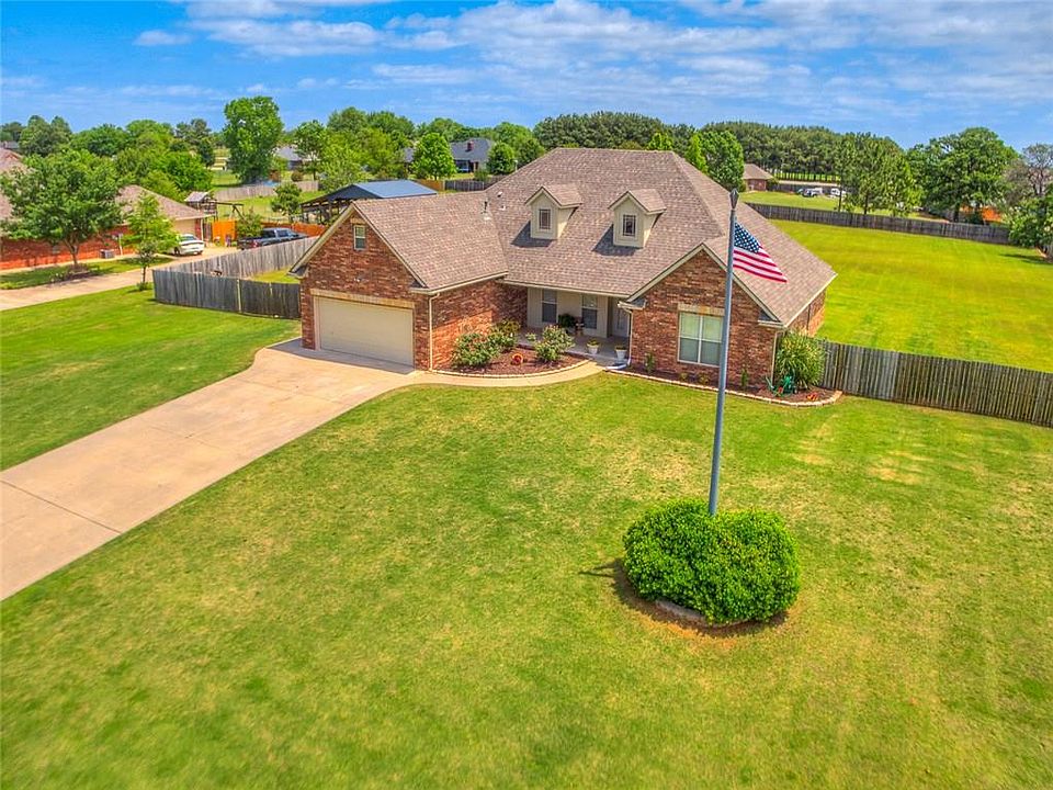 1st image of 4054 Twelve Oaks Dr