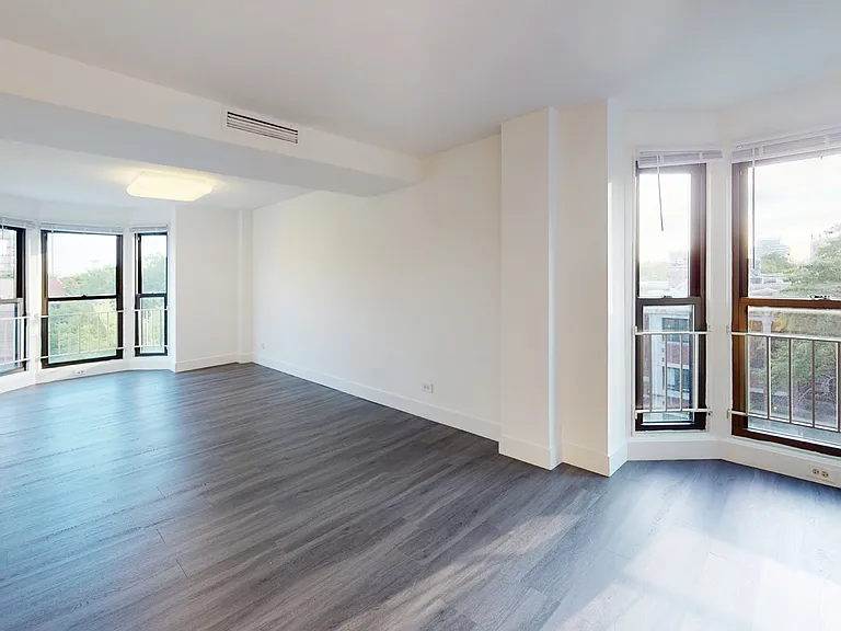 Dining/Living room